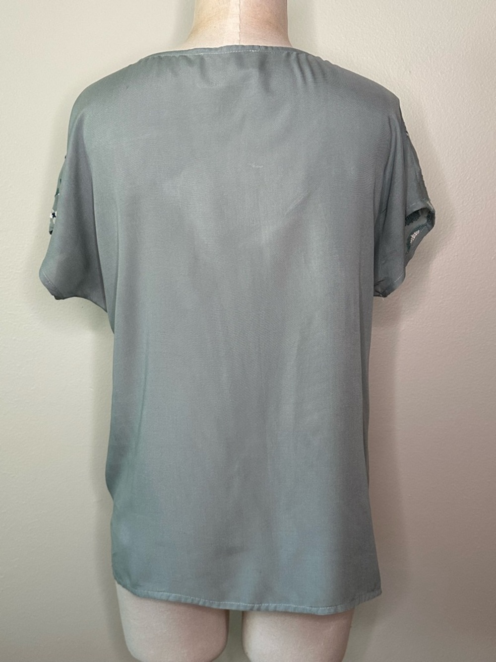 Savanna Jane Embroidered Green sz Small pullover top with cap sleeves. - Picture 4 of 4